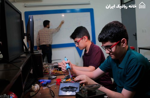 آموزشگاه خانه رباتیک  ایران