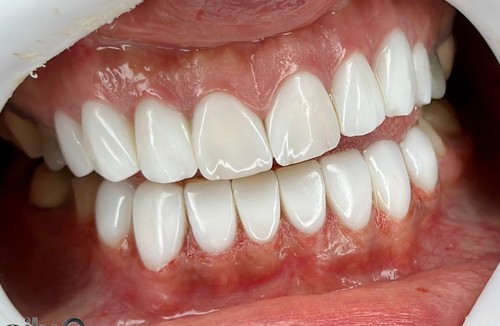 مرکز دندانپزشکی توسکام 