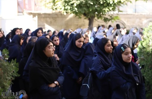 دبیرستان دخترانه  البرز