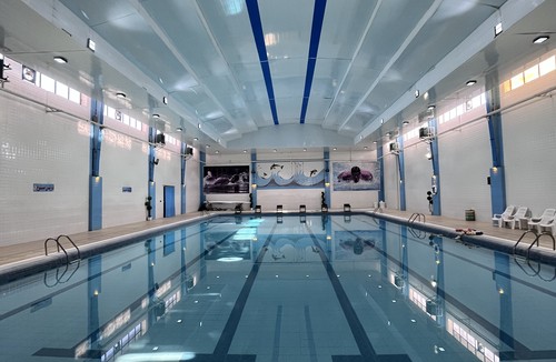 مربی شنا کرمان هنگامه بختیاری 