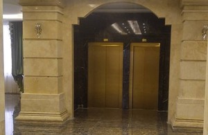  آسانسور‌ آرتا فراز