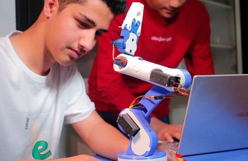 خانه رباتیک مازندران (قائمشهر)