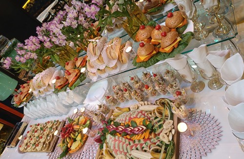 سالن تولدVIP قلعه