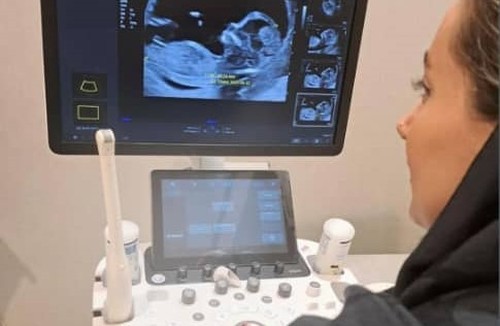 دکتر نسترن تیموری