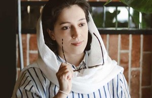 آموزش سنتور محدثه نجاتیان