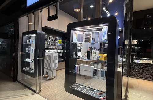 اپل استور IV tech