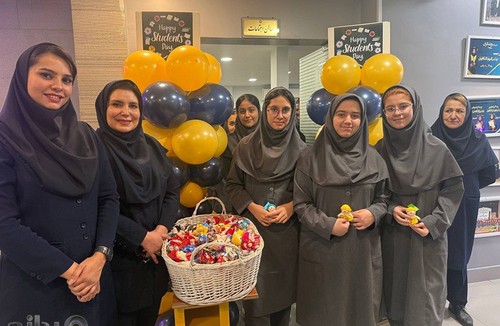 دبیرستان دخترانه روشنگران