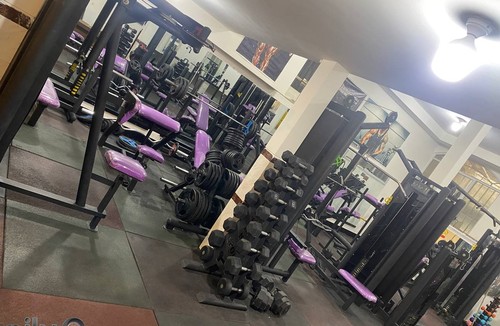 باشگاه بدنسازی آلفا