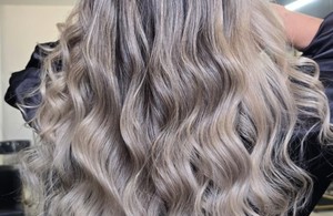 خدمات رنگ و لایت حدیث 