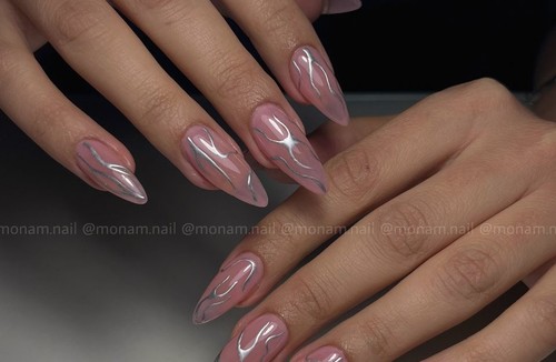 خدمات کاشت ناخن مونا