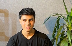 کلینیک پروتز موی یاسین بیاتی