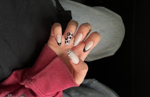 سالن ناخن حنانه 