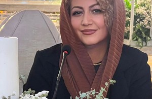 اسکالپ تراپی  عارفه باقری 