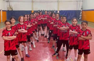 آموزش والیبال دختران شهرک غرب-جنت آباد