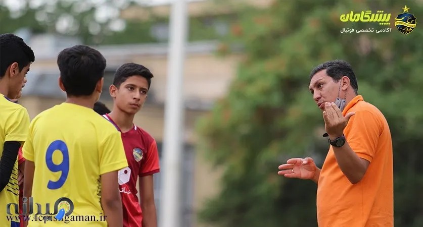 مدرسه فوتبال پیشگامان مشهد