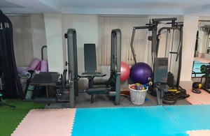 باشگاه بانوان سپید