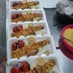 تهیه غذا پاکاری کیونانی بابا کباب