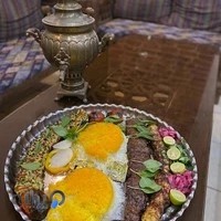 باغچه رستوران خانوادگی حسام