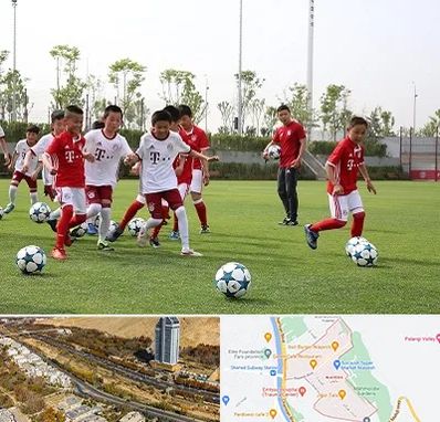 مدرسه فوتبال کودکان در خیابان نیایش شیراز