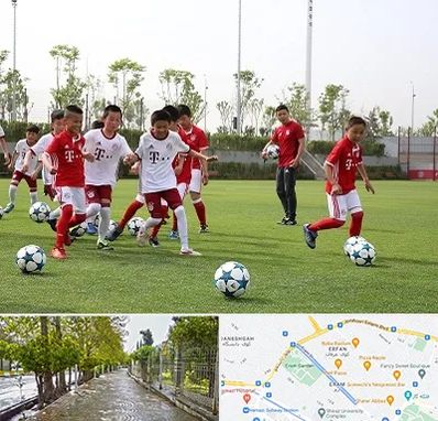 مدرسه فوتبال کودکان در خیابان ارم شیراز