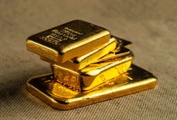 پیش بینی قیمت طلا در ماه آینده؛ طلا به چه عددی می‌رسد؟