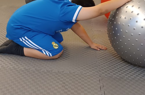 آکادمی حرکات اصلاحی نیرا